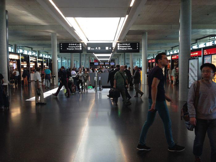 Swiss-Panorama-Lounge-Zurich-Airport-37