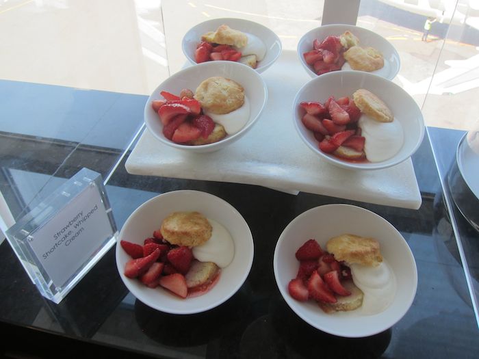 AmEx-Centurion-Lounge-LGA-Airport-25