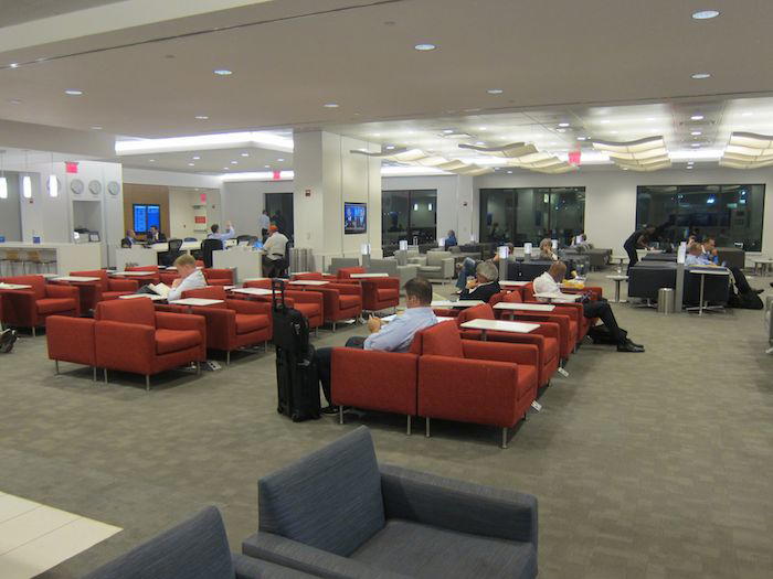 Delta-SkyClub-New-York-LGA-05