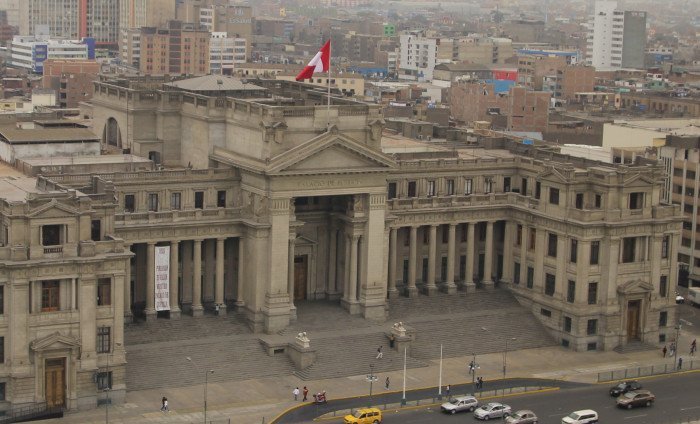Palacio de Justicia with Peruvian Flag