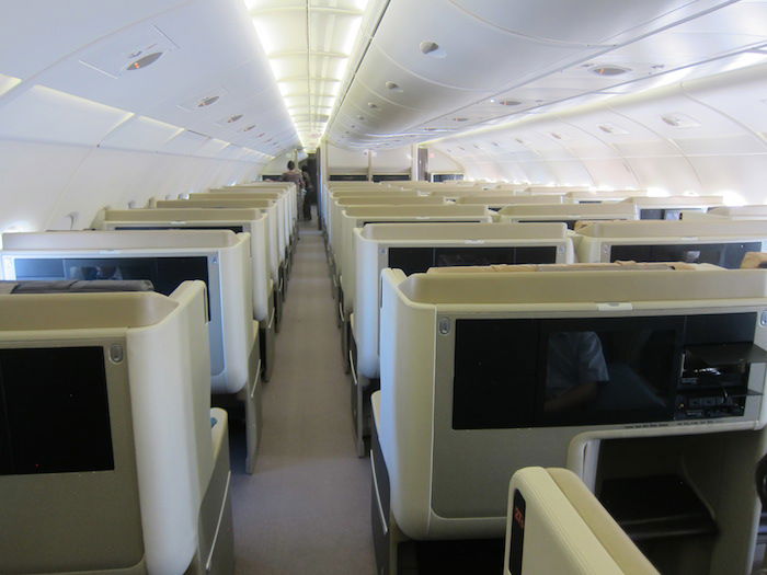 Singapore-Airlines-A380-Business-Class-2