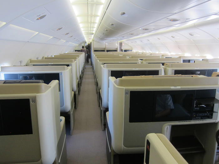 Singapore-Airlines-A380-Business-Class-2