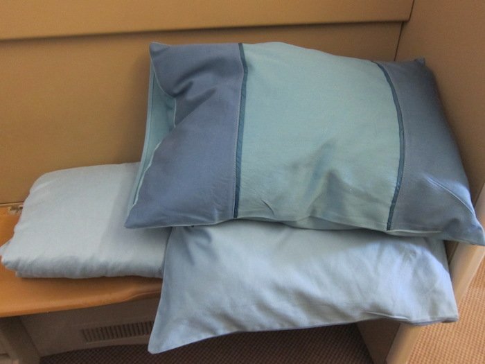 Singapore-Airlines-Pillows