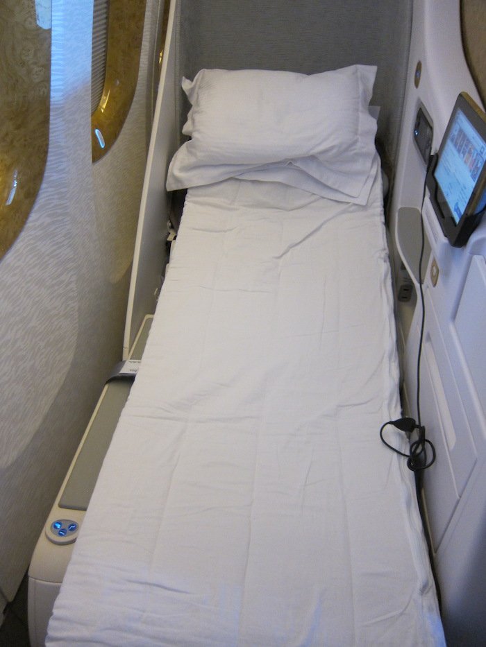 Emirates-777-Business-Class-6