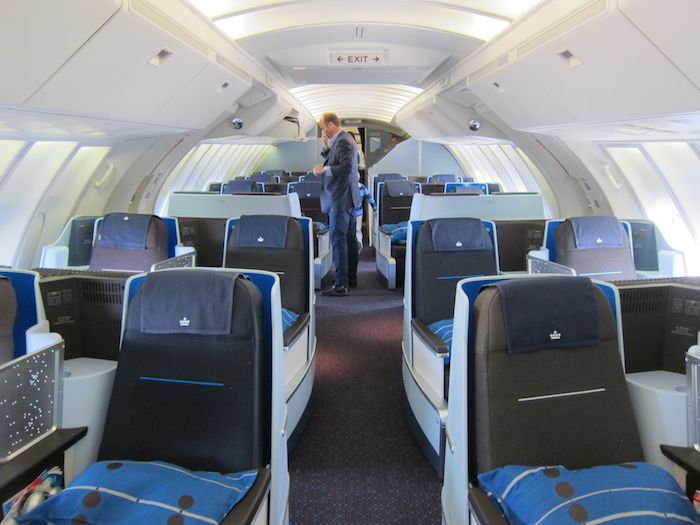 KLM-Business-Class-747-04