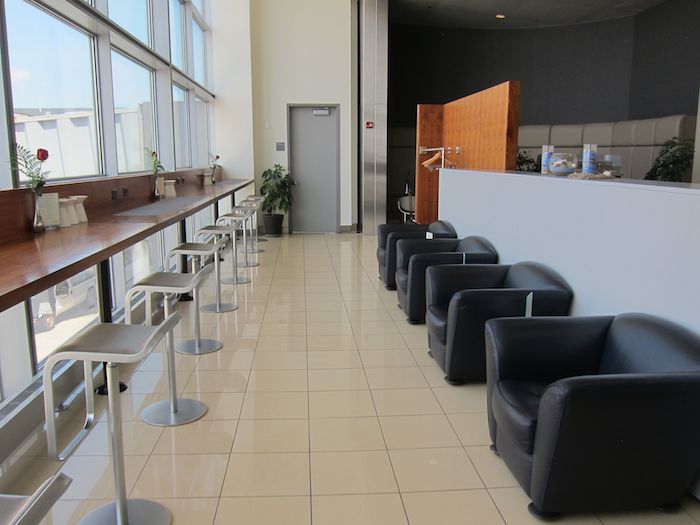 Lufthansa-Senator-Lounge-Washington-Dulles-08