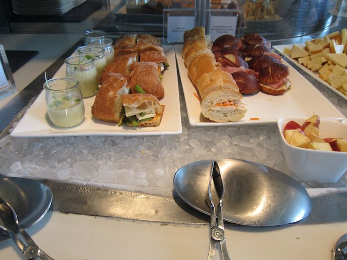 Lufthansa-Senator-Lounge-Washington-Dulles-22