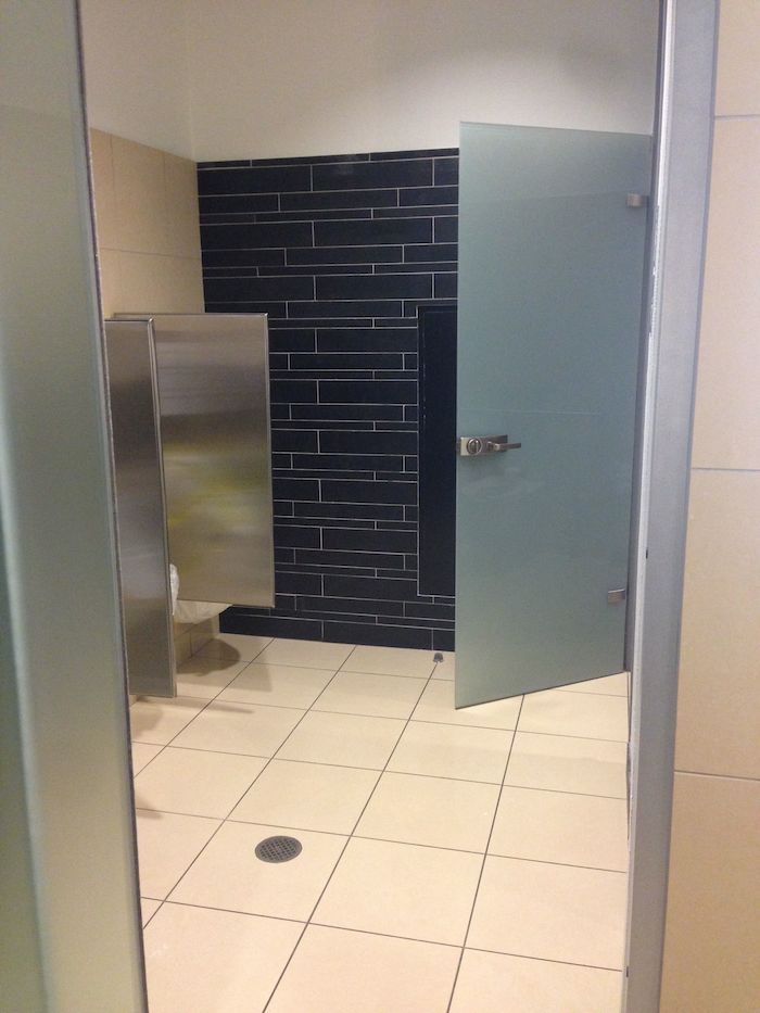 Lufthansa-Senator-Lounge-Washington-Dulles-31