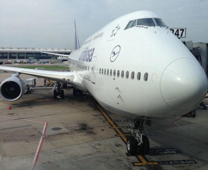 Lufthansa-Senator-Lounge-Washington-Dulles-33
