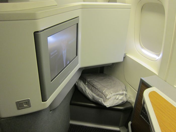 American-Business-Class-777-05