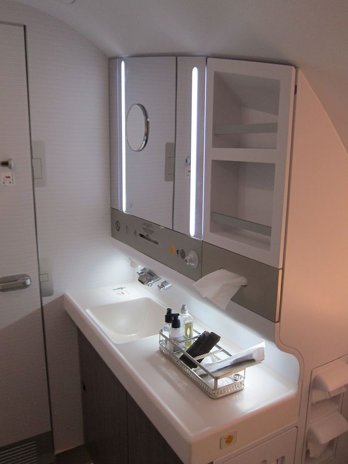 Asiana-A380-First-Class-093