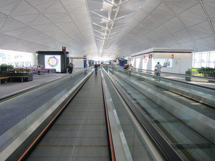 Cathay-Pacific-The-Bridge-Lounge-10
