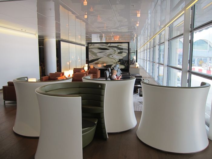 Cathay-Pacific-The-Bridge-Lounge-21