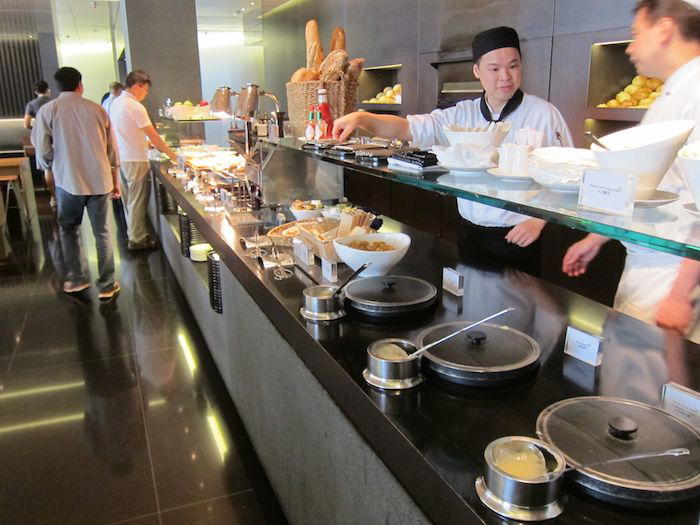 Cathay-Pacific-The-Bridge-Lounge-35