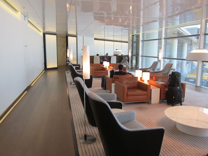 Cathay-Pacific-The-Bridge-Lounge-50
