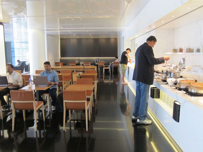 Cathay-Pacific-The-Bridge-Lounge-52