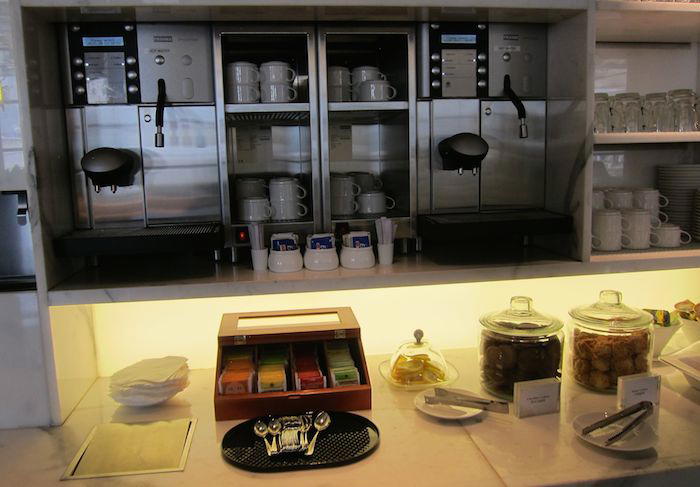 Cathay-Pacific-The-Bridge-Lounge-55