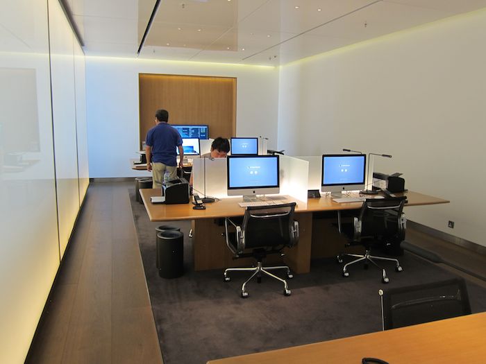 Cathay-Pacific-The-Bridge-Lounge-65