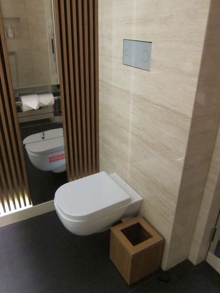 Cathay-Pacific-The-Bridge-Lounge-67