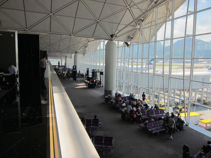 Cathay-Pacific-The-Wing-Lounge-08