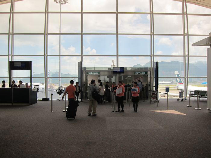 Cathay-Pacific-The-Wing-Lounge-32
