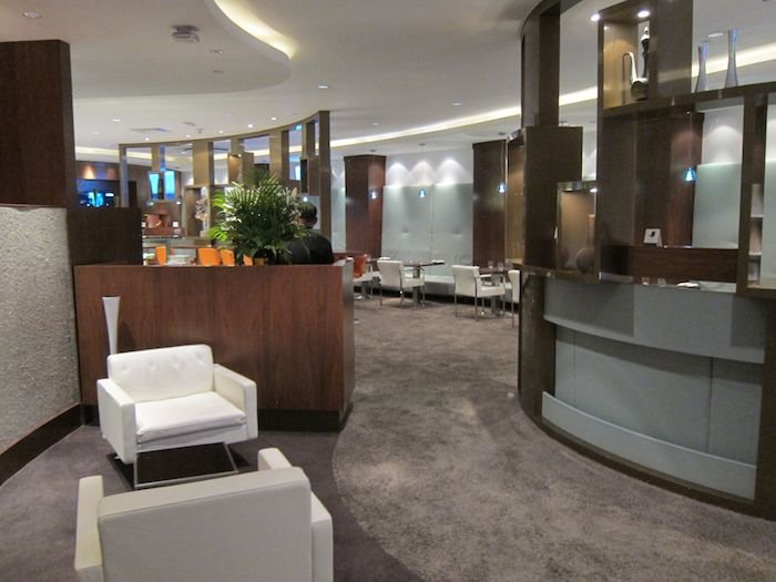 Etihad-Lounge-Abu-Dhabi-10