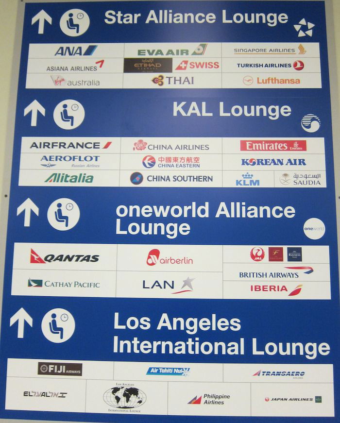 Star-Alliance-First-Lounge-LAX-09