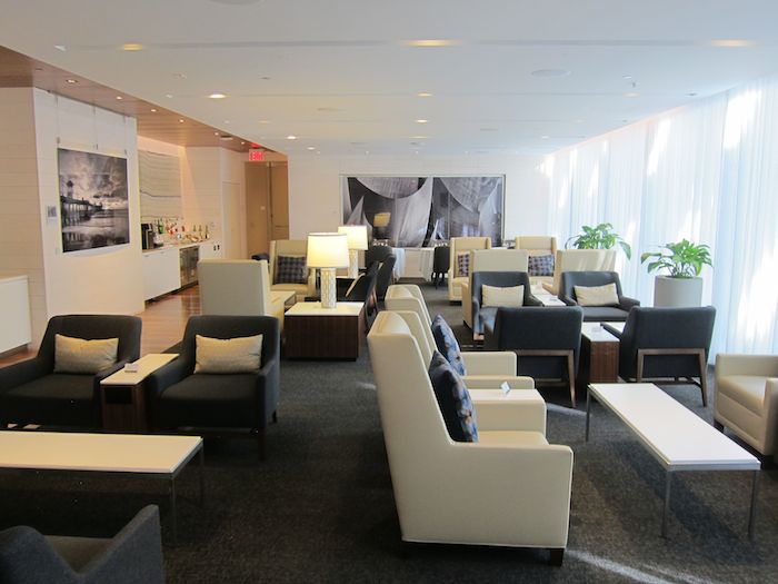 Star-Alliance-First-Lounge-LAX-15