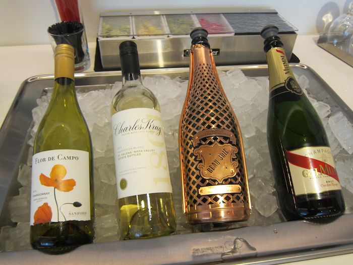 Star-Alliance-First-Lounge-LAX-27