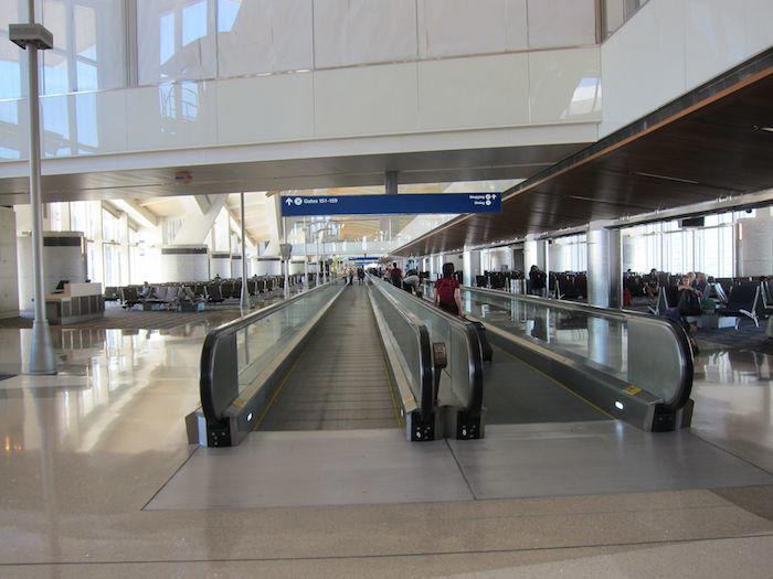 Star-Alliance-First-Lounge-LAX-36
