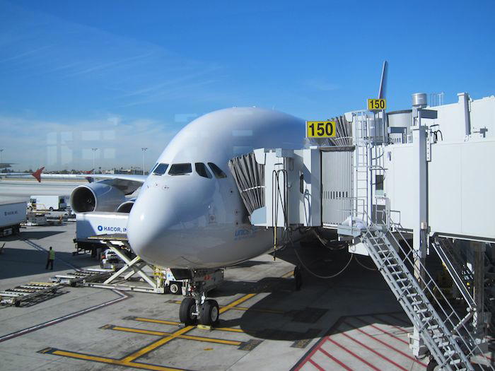 Star-Alliance-First-Lounge-LAX-41