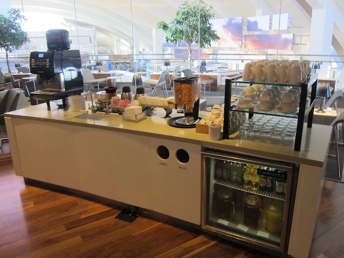 Star-Alliance-Lounge-LAX-07