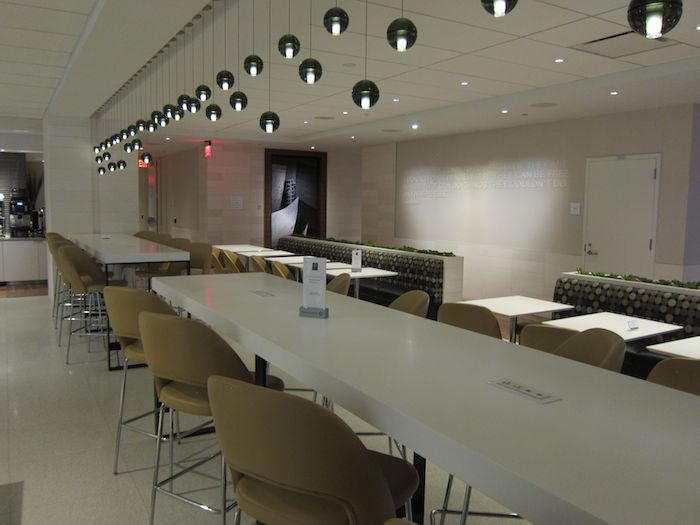 Star-Alliance-Lounge-LAX-12