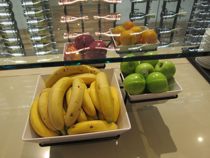 Star-Alliance-Lounge-LAX-21