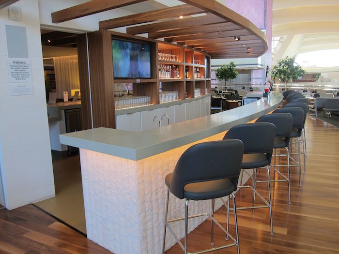 Star-Alliance-Lounge-LAX-30