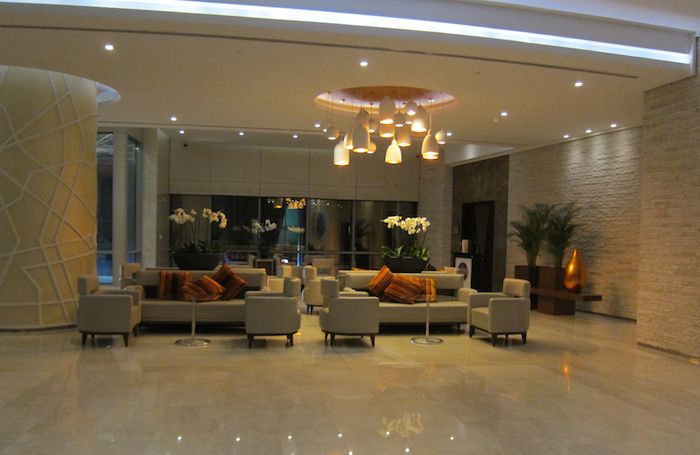 Crowne-Plaza-Doha-01