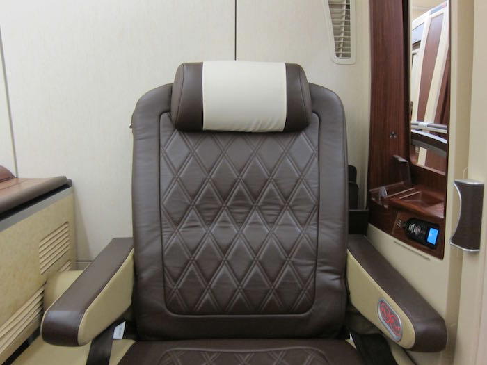 Singapore-A380-Suites-Class-04