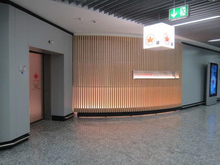 Air-Canada-Lounge-Frankfurt-01