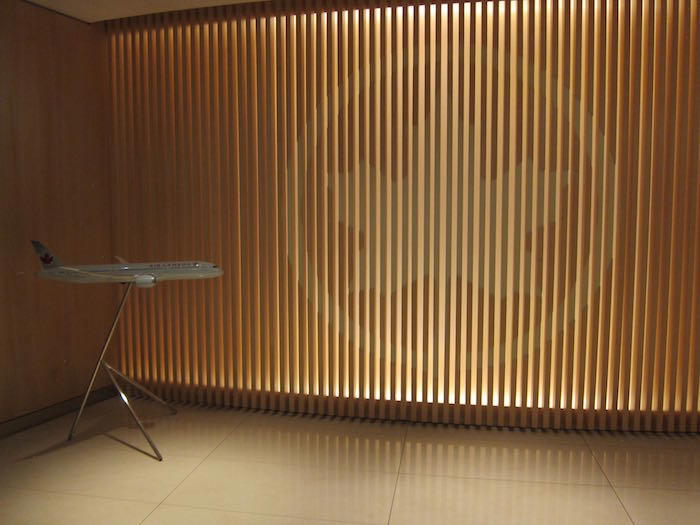 Air-Canada-Lounge-Frankfurt-04