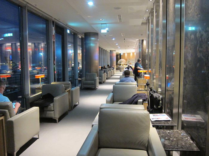 Air-Canada-Lounge-Frankfurt-11