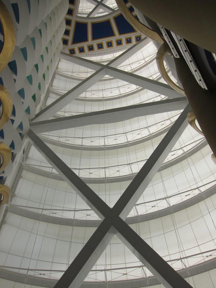 Burj-Al-Arab-Afternoon-Tea-08