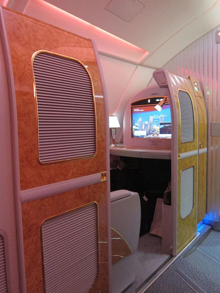 Emirates-First-Class-A380-Singapore-11