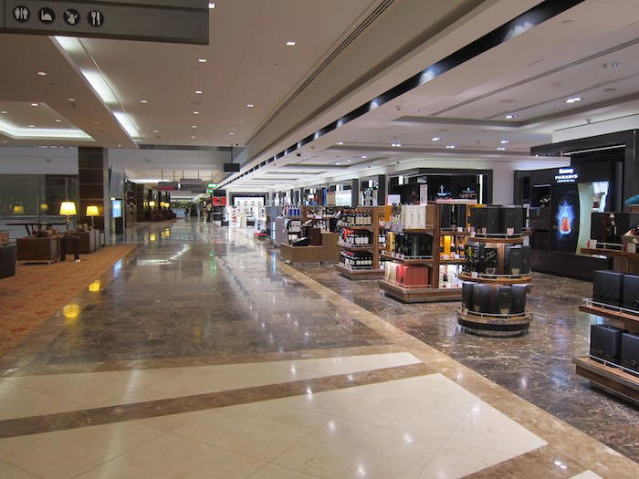 Emirates-First-Class-Lounge-Dubai-13