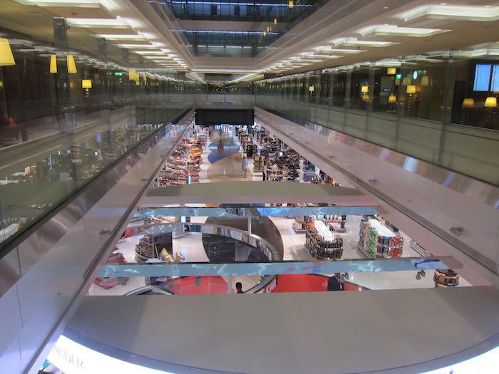 Emirates-First-Class-Lounge-Dubai-16