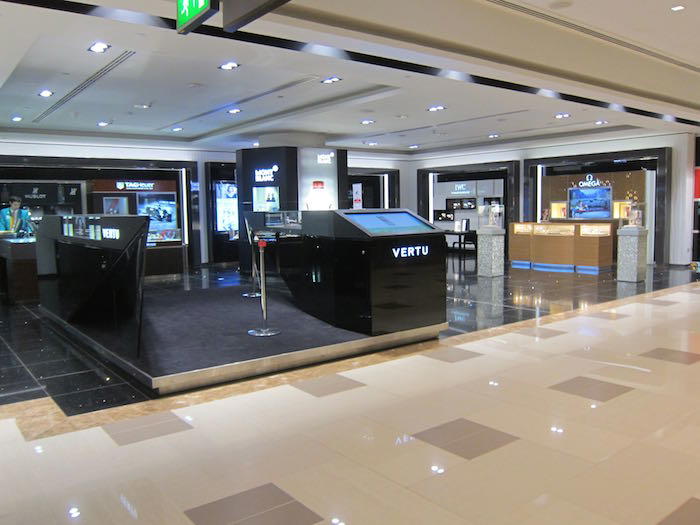 Emirates-First-Class-Lounge-Dubai-17