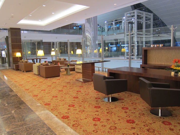 Emirates-First-Class-Lounge-Dubai-19