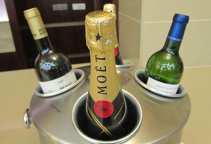 Emirates-First-Class-Lounge-Dubai-34