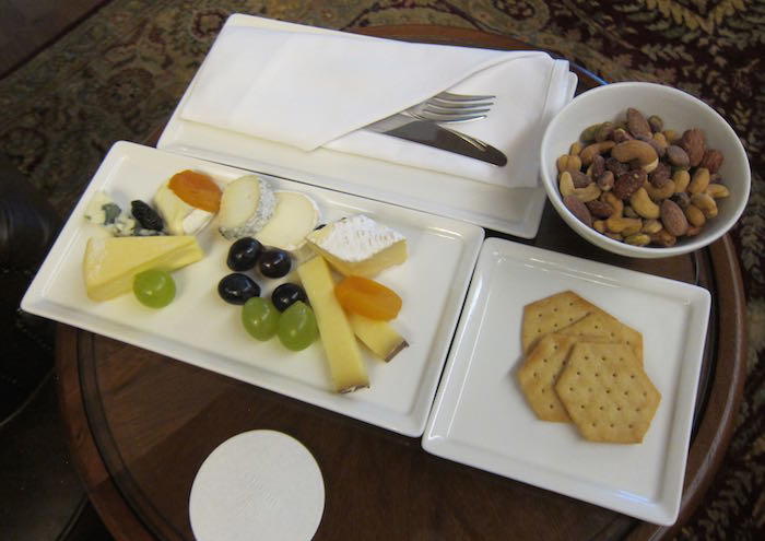 Emirates-First-Class-Lounge-Dubai-61