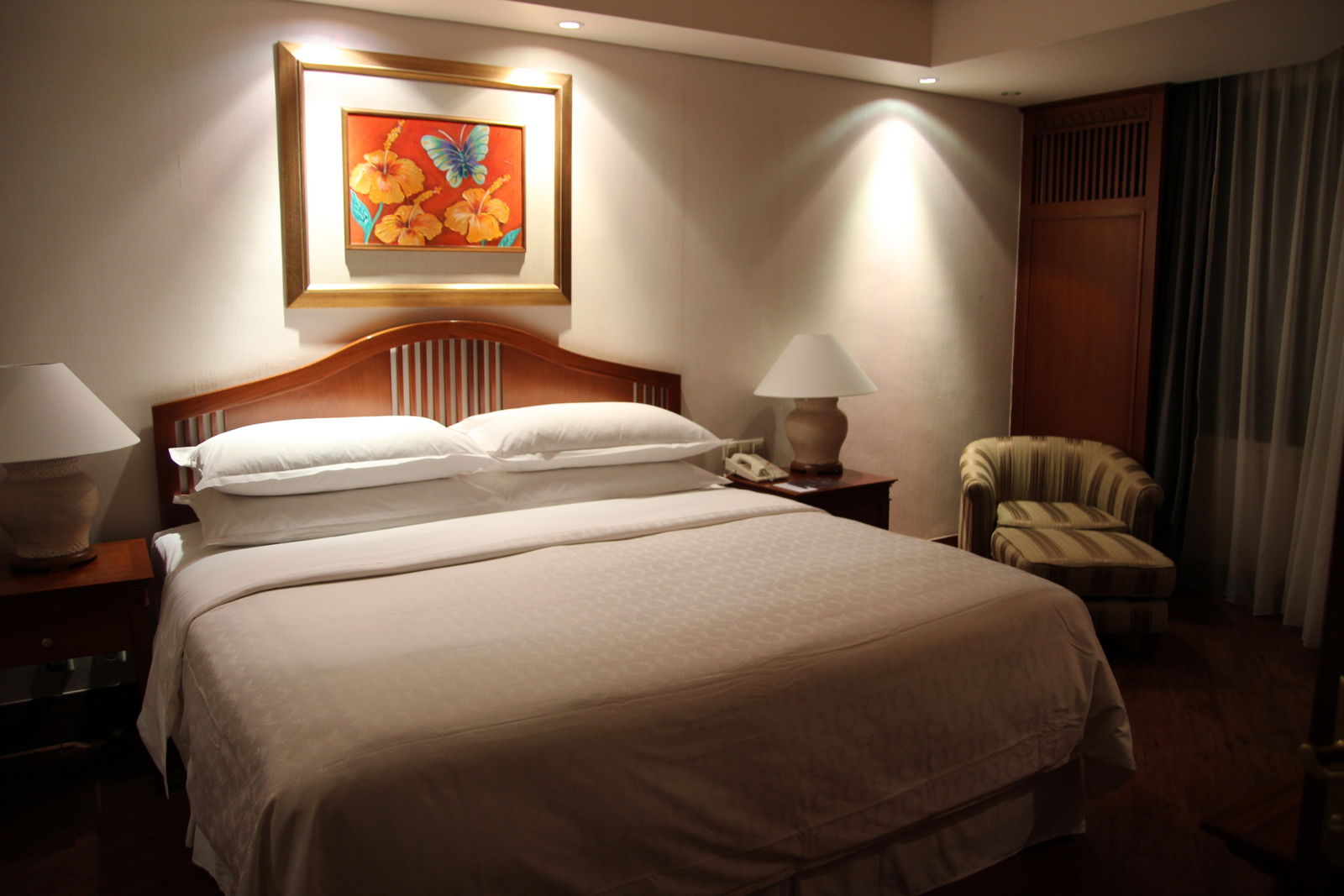 Junior Suite at the Sheraton Bandara Jakarta Airport