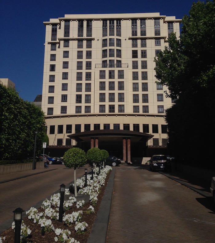 Park-Hyatt-Melbourne-Suite-01